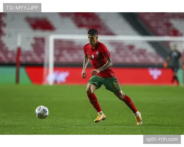 阿什拉夫与坎塞洛风格相似 本赛季边路表现稳健